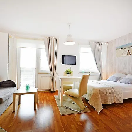 Lidio Z Widokiem Na Park *